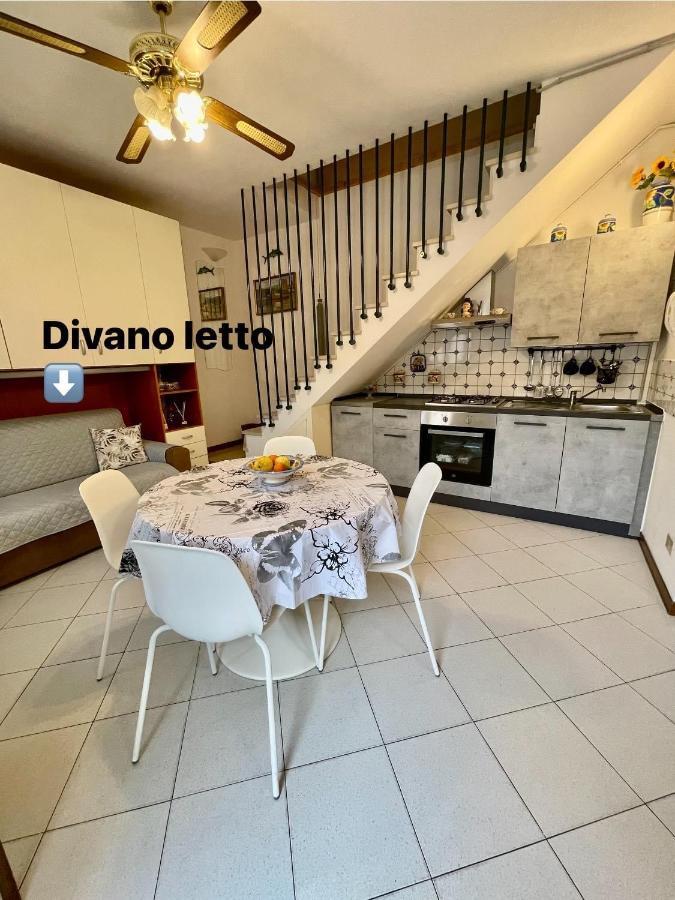 La Brezza Viareggina A 500 Mt Dal Mare, Dal Carnevale E Dagli Stabilimenti Balneari Apartman Viareggio Kültér fotó
