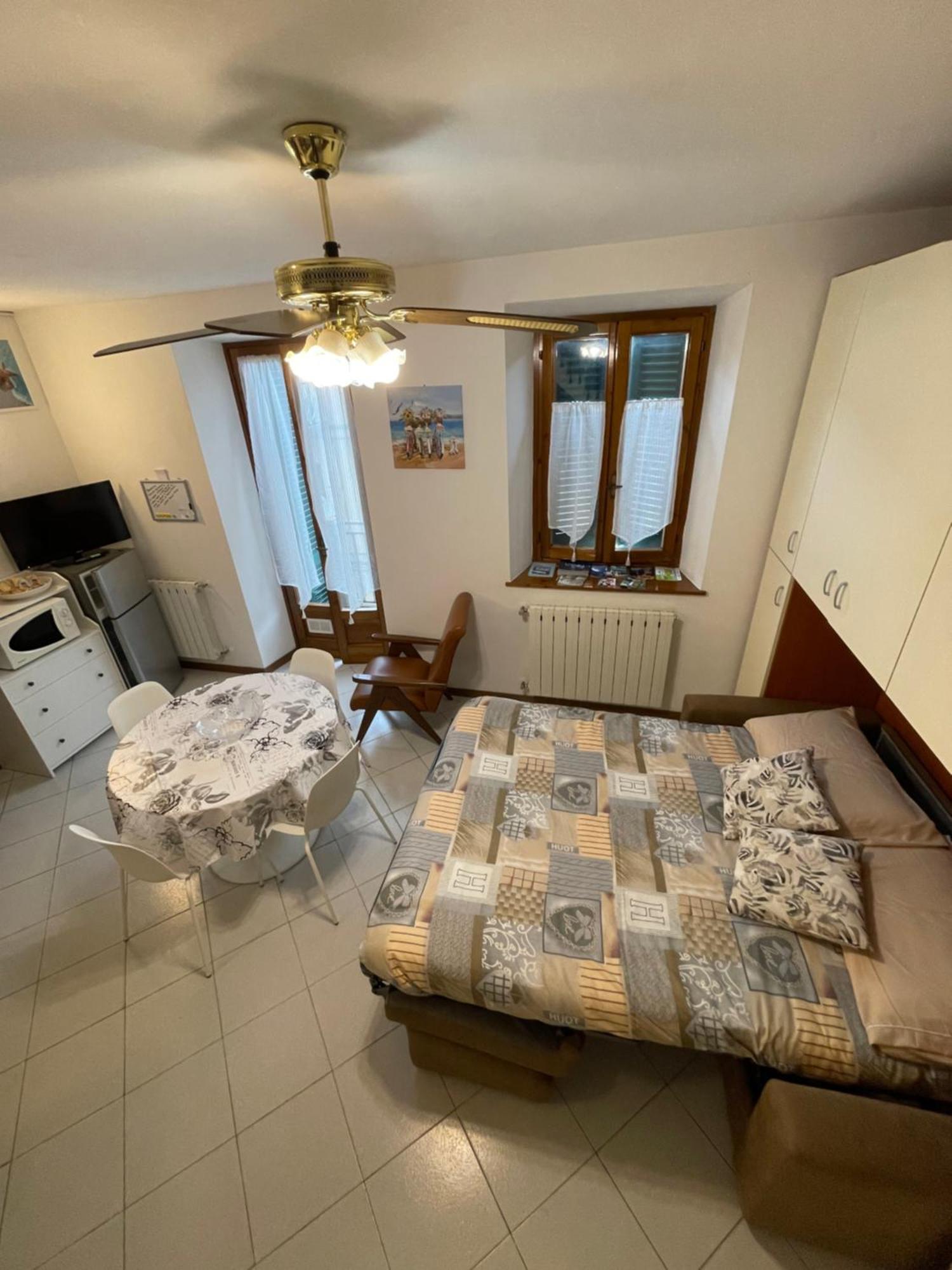 La Brezza Viareggina A 500 Mt Dal Mare, Dal Carnevale E Dagli Stabilimenti Balneari Apartman Viareggio Kültér fotó